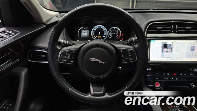 Jaguar F-PACE 20d Portfolio 2017 — фото 13