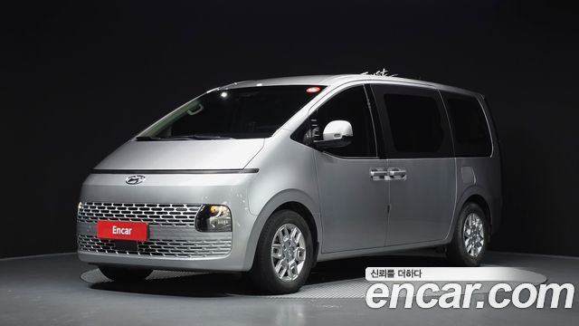 Hyundai Staria 4WD Tourer 9-Seater Modern