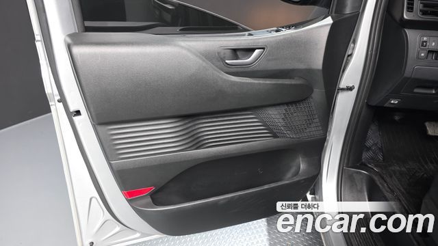 Hyundai Staria 4WD Tourer 9-Seater Modern 2023 — фото 24