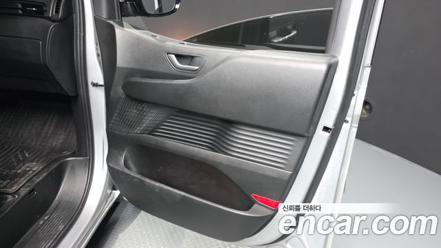 Hyundai Staria 4WD Tourer 9-Seater Modern 2023 — фото 25