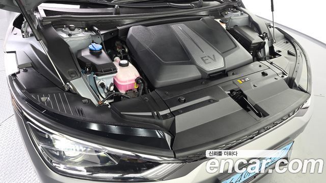 Kia EV6 Long Range 4WD GT Line 2024 — фото 6