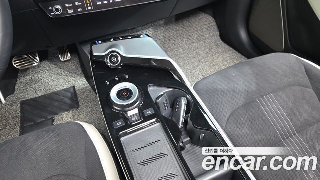 Kia EV6 Long Range 4WD GT Line 2024 — фото 9