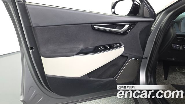 Kia EV6 Long Range 4WD GT Line 2024 — фото 24
