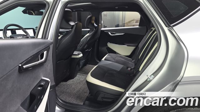 Kia EV6 Long Range 4WD GT Line 2024 — фото 26