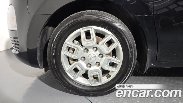 Hyundai Staria Cargo 5-Seater Modern 2023 — фото 5