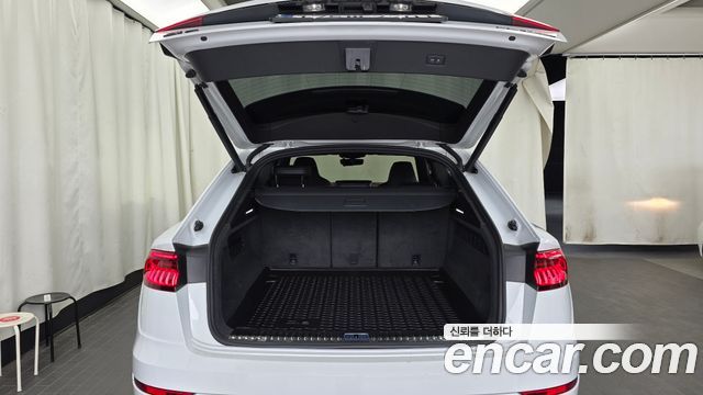 Audi Q8 (4M) 55 TFSI Quattro Premium 2022 — фото 20