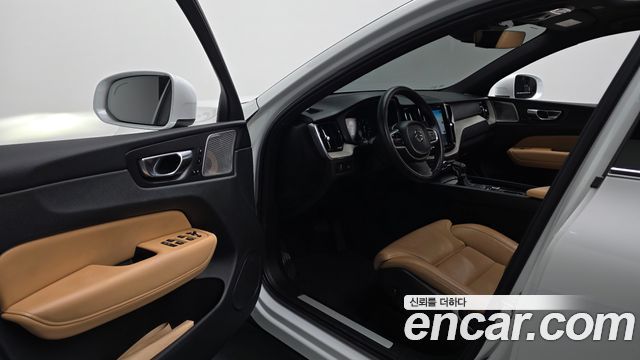Volvo XC60 (II) D5 Inscription 2020 — фото 10