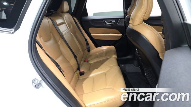 Volvo XC60 (II) D5 Inscription 2020 — фото 12