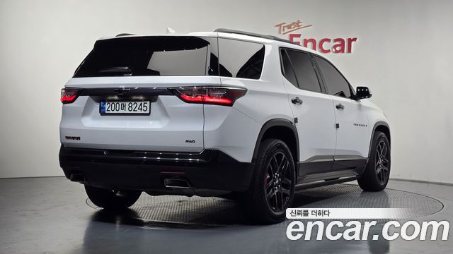 Chevrolet Traverse 3.6 AWD Redline 2021 — фото 2