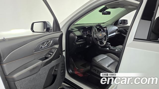 Chevrolet Traverse 3.6 AWD Redline 2021 — фото 10