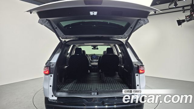 Chevrolet Traverse 3.6 AWD Redline 2021 — фото 19