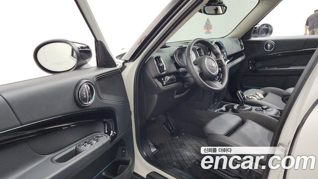 MINI Cooper Countryman Classic 2nd 2024 — фото 10