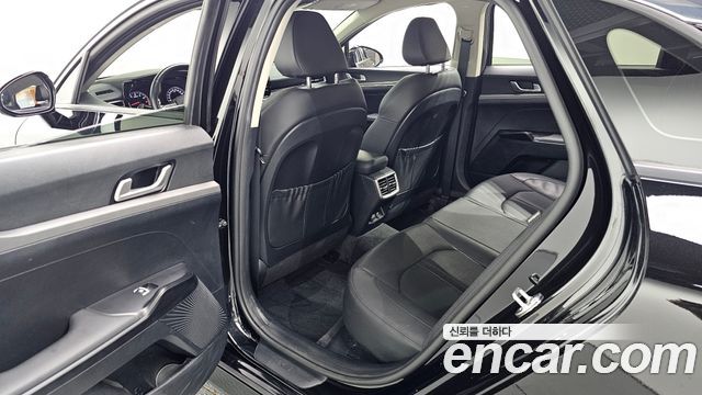 Kia K5 (III) 2.0 Prestige 2023 — фото 15