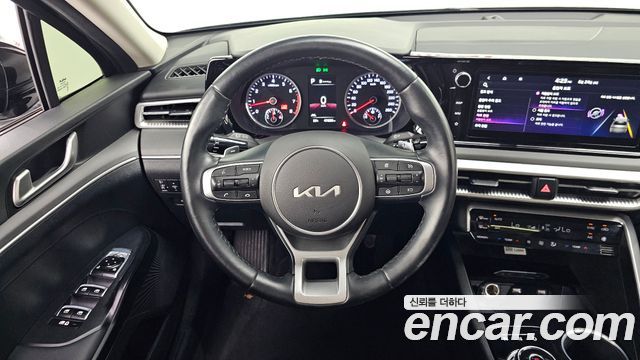 Kia K5 (III) 2.0 Prestige 2023 — фото 16