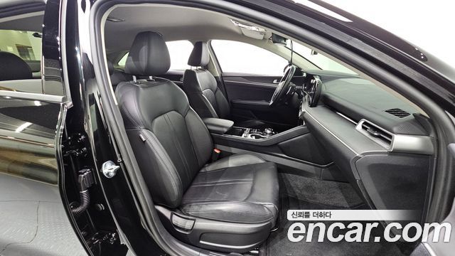 Kia K5 (III) 2.0 Prestige 2023 — фото 32