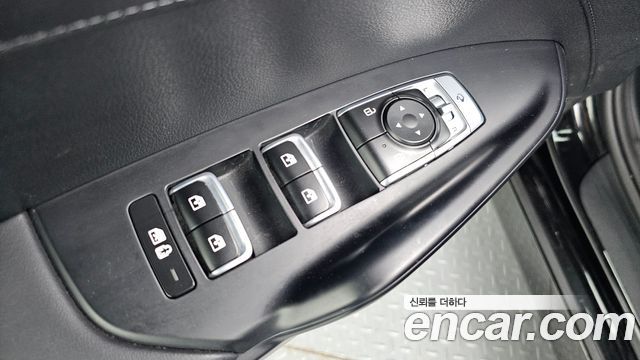 Kia K5 (III) 2.0 Prestige 2023 — фото 33