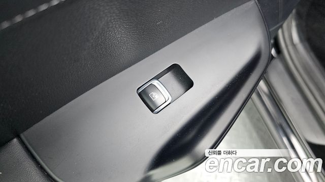 Kia K5 (III) 2.0 Prestige 2023 — фото 38