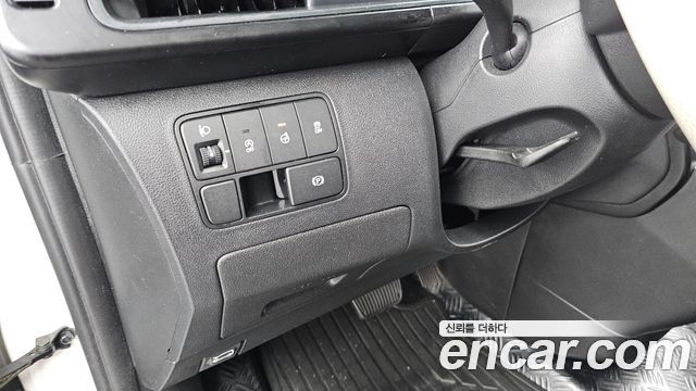 Hyundai Staria Cargo 5-Seater Modern 2023 — фото 22