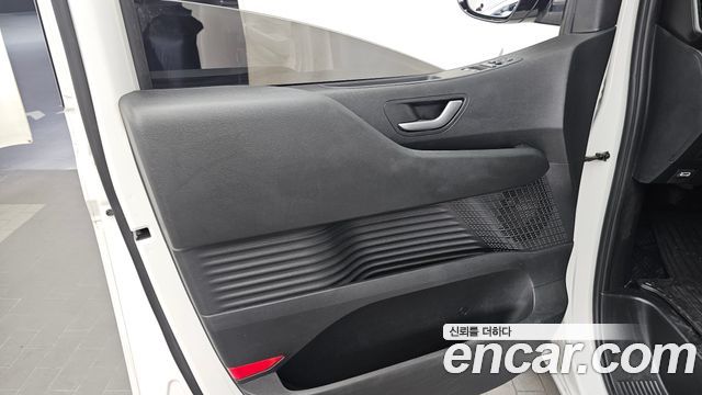 Hyundai Staria Cargo 5-Seater Modern 2023 — фото 30