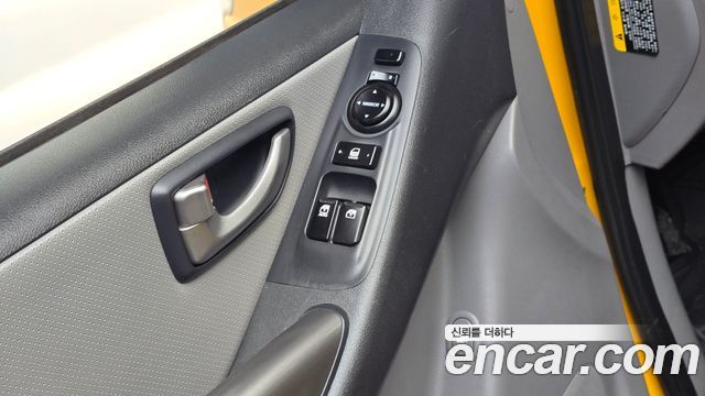 Hyundai Grand Starex School Bus LPi 2021 — фото 27