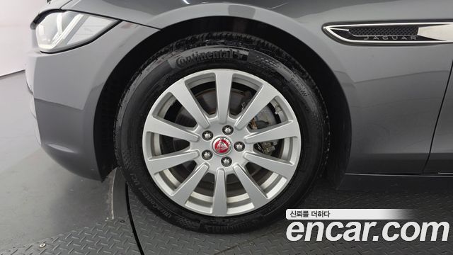 Jaguar XE 20d Prestige 2018 — фото 5