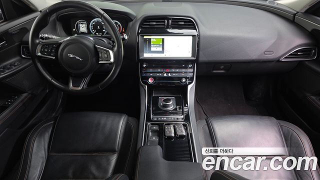 Jaguar XE 20d Prestige 2018 — фото 7