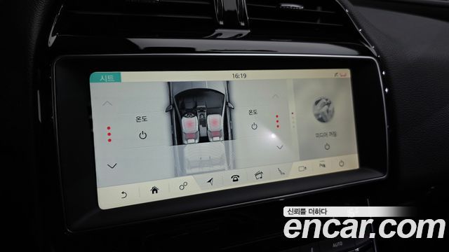 Jaguar XE 20d Prestige 2018 — фото 18