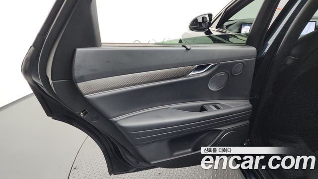 Genesis G80 (RG3) Gasoline 2.5 Turbo AWD 2025 — фото 25