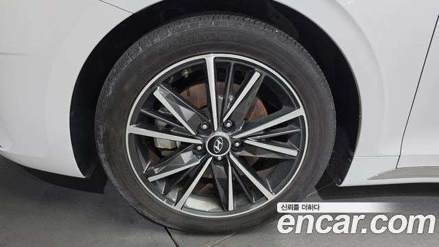 Hyundai Grandeur (IG) 2.5 Le Blanc 2023 — фото 5