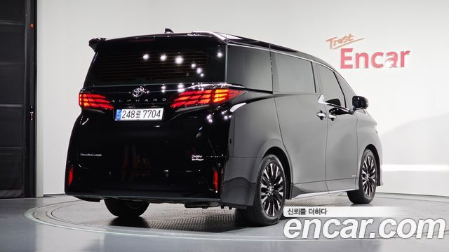 Toyota Alphard (IV) 2.5 HEV Executive AWD 2024 — фото 2