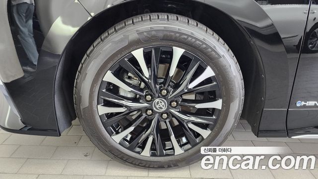 Toyota Alphard (IV) 2.5 HEV Executive AWD 2024 — фото 5