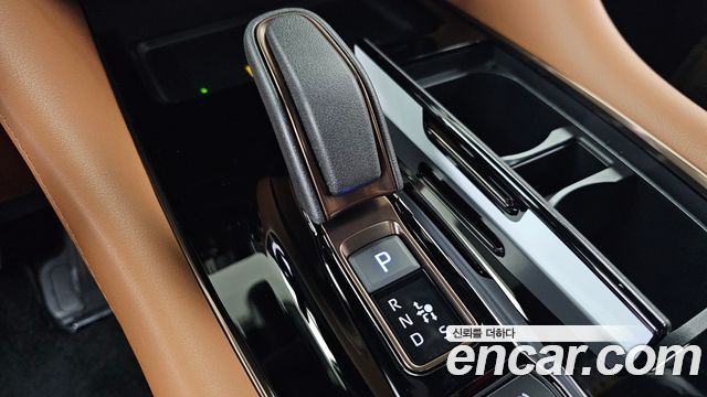 Toyota Alphard (IV) 2.5 HEV Executive AWD 2024 — фото 9
