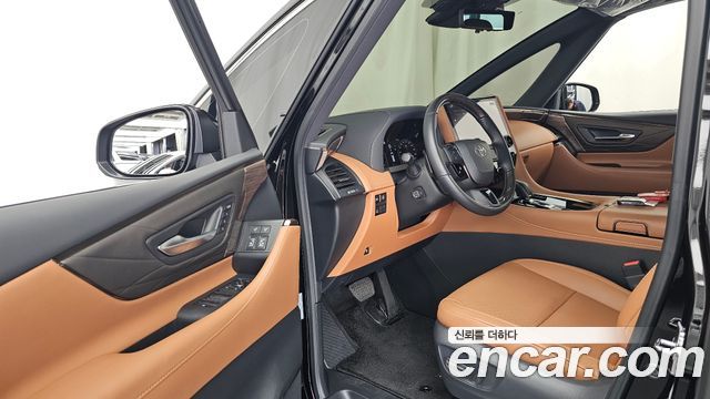 Toyota Alphard (IV) 2.5 HEV Executive AWD 2024 — фото 10