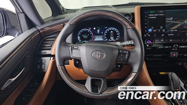 Toyota Alphard (IV) 2.5 HEV Executive AWD 2024 — фото 17