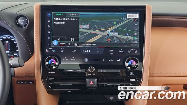 Toyota Alphard (IV) 2.5 HEV Executive AWD 2024 — фото 18