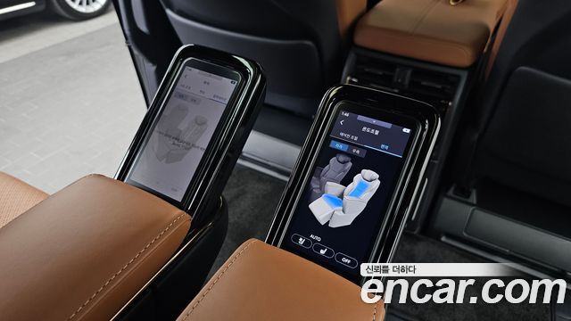 Toyota Alphard (IV) 2.5 HEV Executive AWD 2024 — фото 23