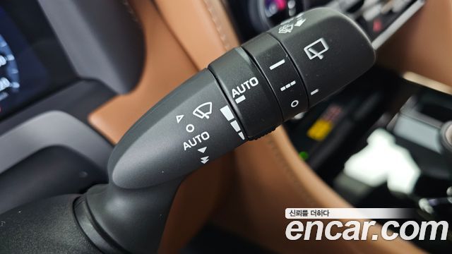 Toyota Alphard (IV) 2.5 HEV Executive AWD 2024 — фото 34