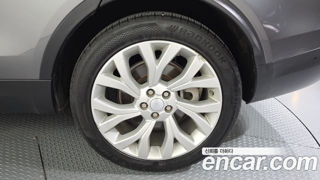 Land Rover Discovery 5 3.0 SD6 HSE 2019 — фото 27