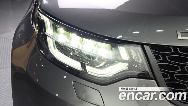 Land Rover Discovery 5 3.0 SD6 HSE 2019 — фото 28