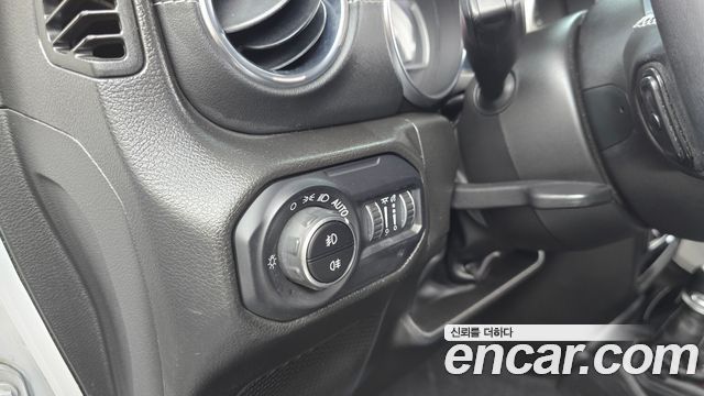 Jeep Wrangler (JL) 2.0 Overland Power Top 4Door 2023 — фото 19