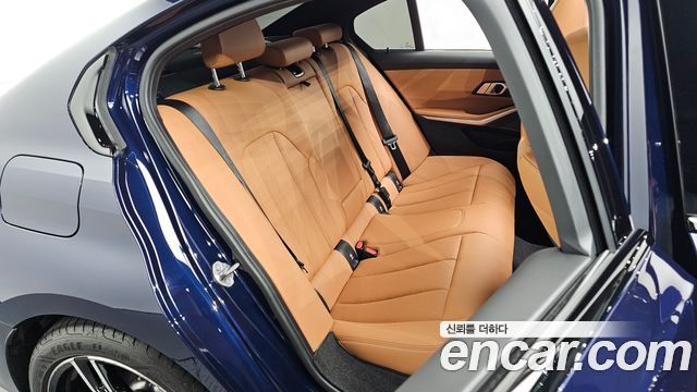 BMW 3 Series (G20) 320i M Sport 2025 — фото 11