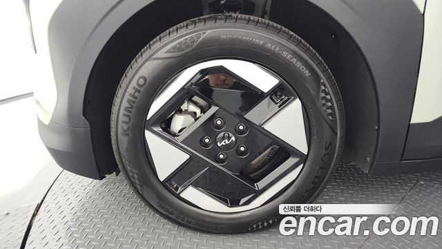 Kia EV3 Standard 2WD Earth 2025 — фото 5