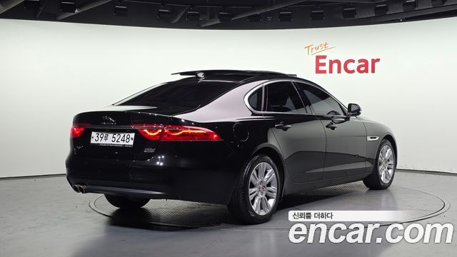 Jaguar XF (X260) 20d Portfolio AWD 2017 — фото 2