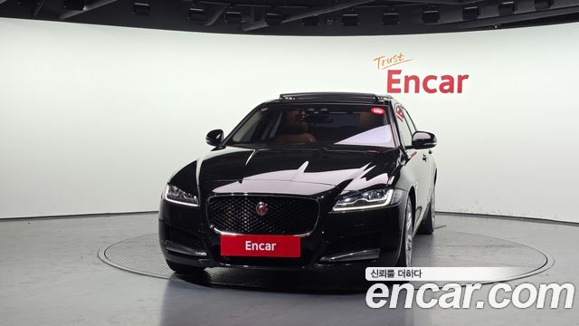 Jaguar XF (X260) 20d Portfolio AWD 2017 — фото 3