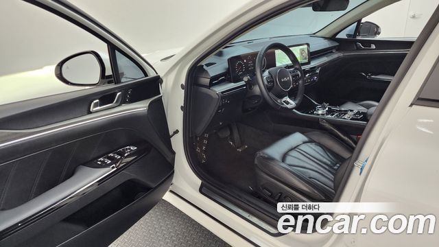 Kia K5 (III) 2.0 LPi Signature 2024 — фото 10