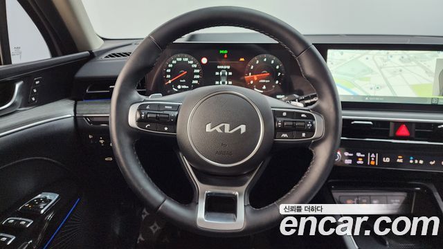 Kia K5 (III) 2.0 LPi Signature 2024 — фото 17