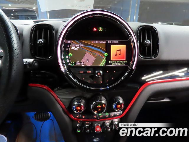 MINI Cooper S Countryman JCW 2nd 2021 — фото 17