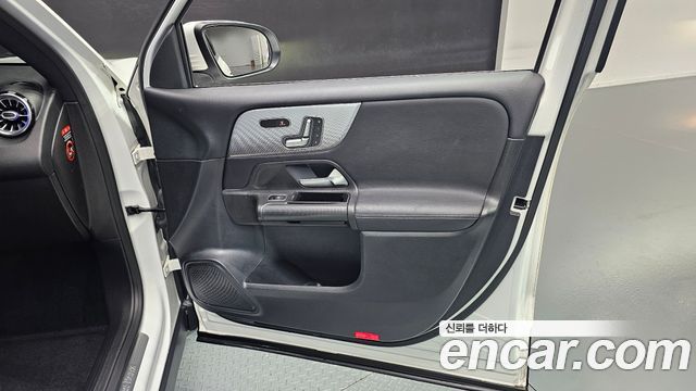 Mercedes-Benz GLB-Class (X247) GLB200 d 2021 — фото 30