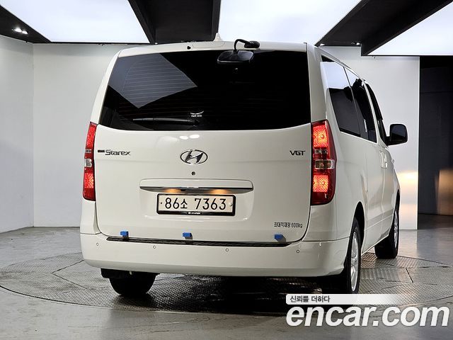 Hyundai Grand Starex Van 5-Seater Modern 2021 — фото 3