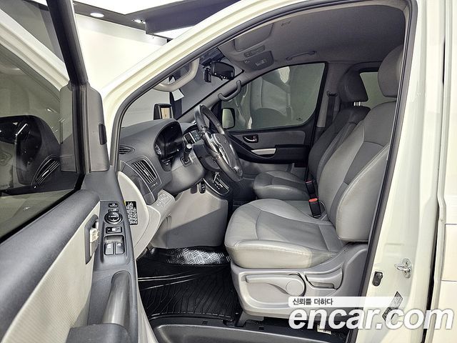 Hyundai Grand Starex Van 5-Seater Modern 2021 — фото 8